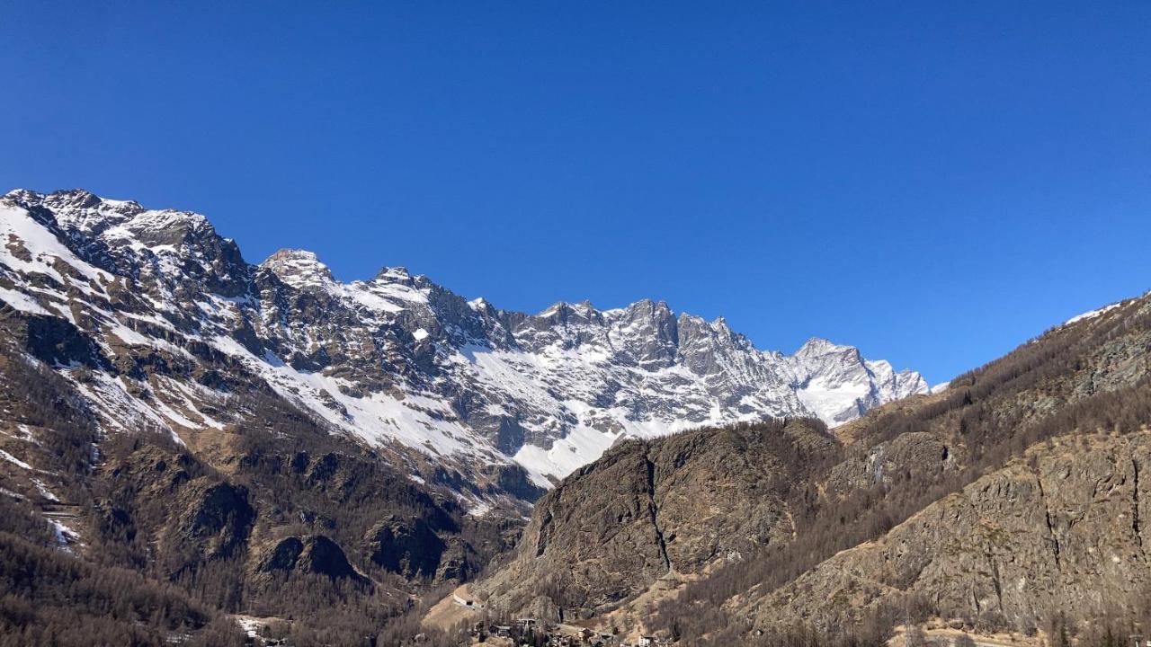 La Maison Du Cre Valtournenche Buitenkant foto
